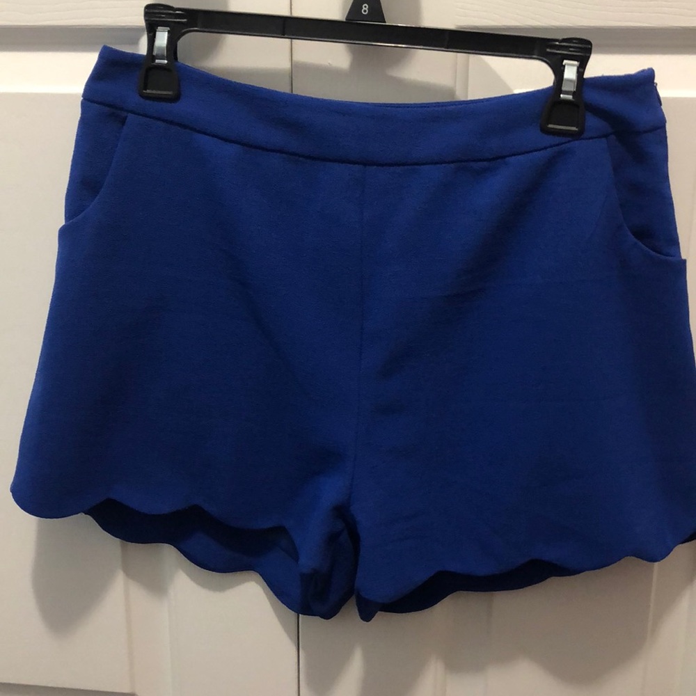 Scalloped edged shorts